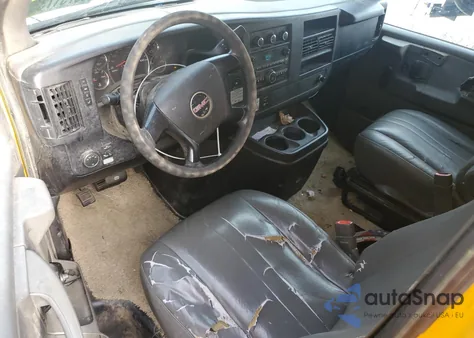 2011 GMC Savana Cutaway G3500 from USA, damaged, VIN 1GD374CG4B1901180